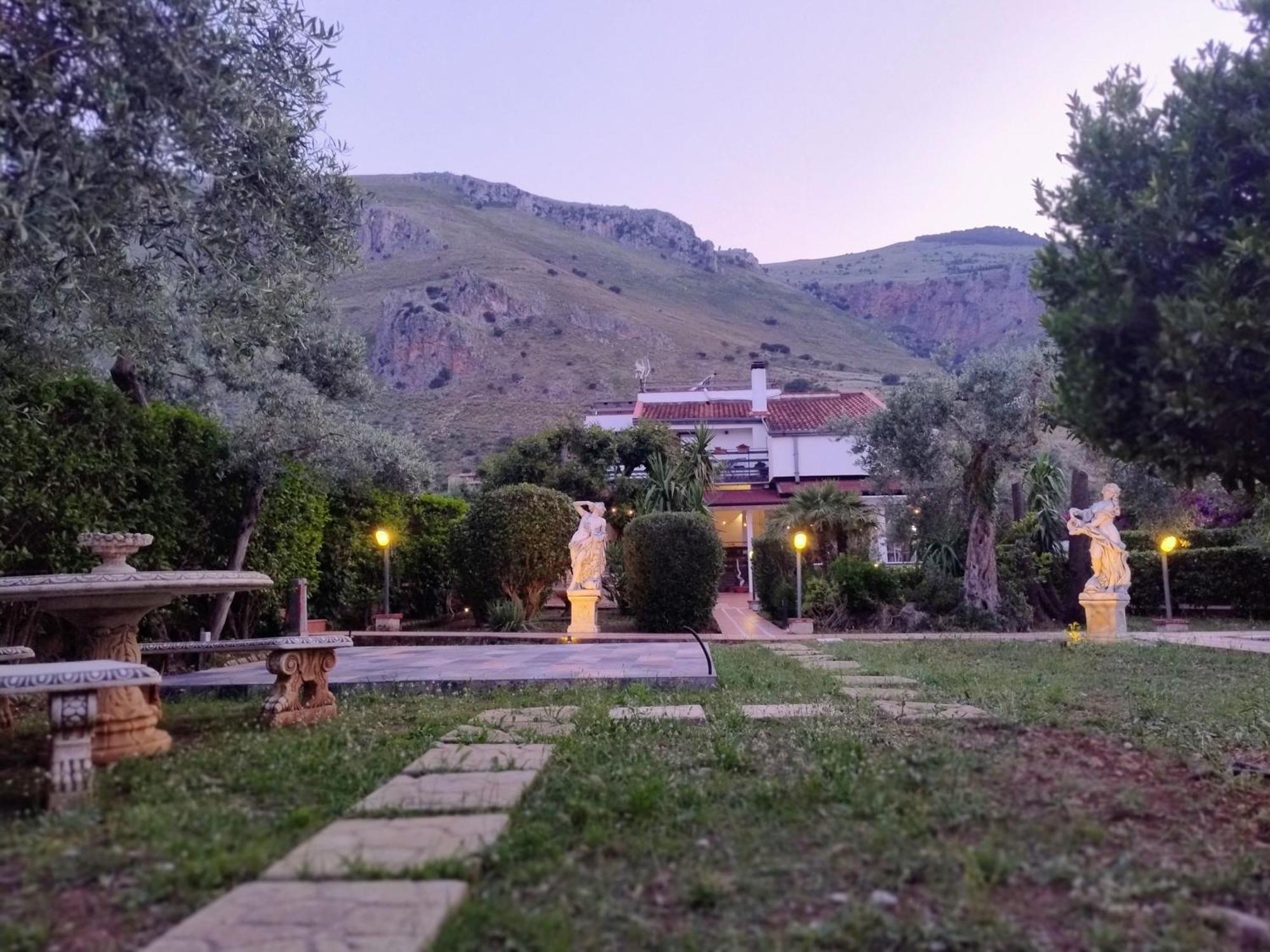 Grotta Dei Puntali *