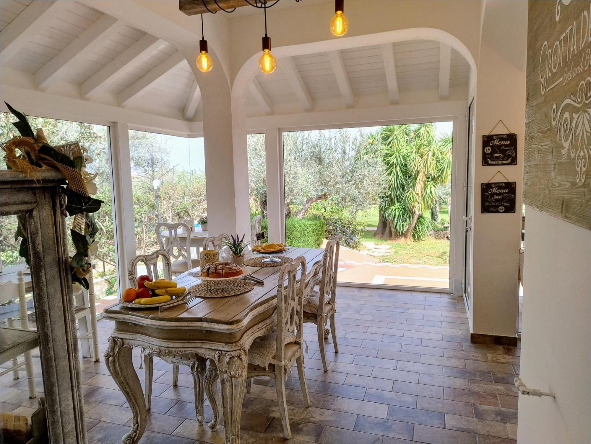 Bed & Breakfast Grotta Dei Puntali